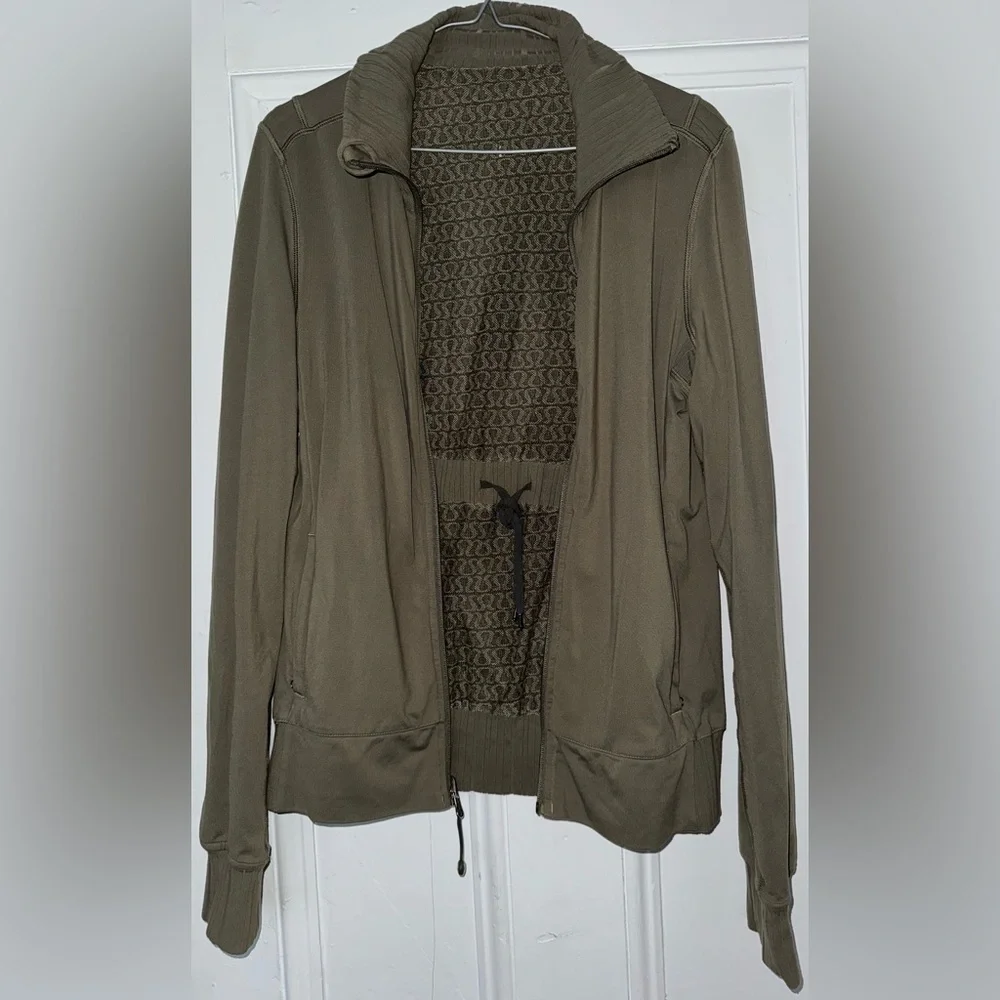 Lululemon Jacket - Picture 2 of 4